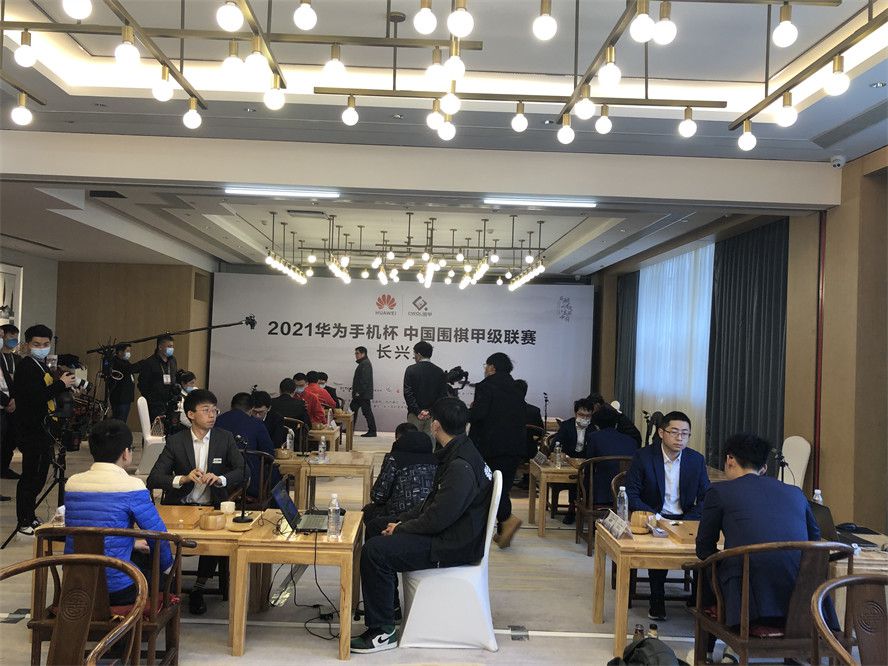 而且，这些东西都藏在哪，除了她，谁也不知道。
